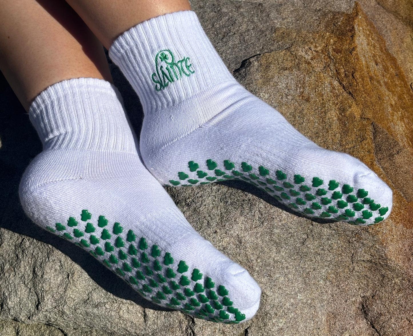 Sláinte Irish Themed Grip Socks